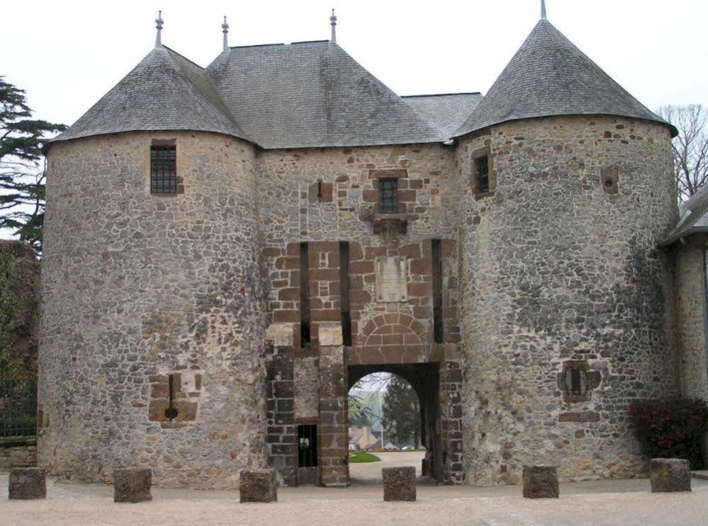 Hôtel Ronsin Fresnay-sur-Sarthe Esterno foto