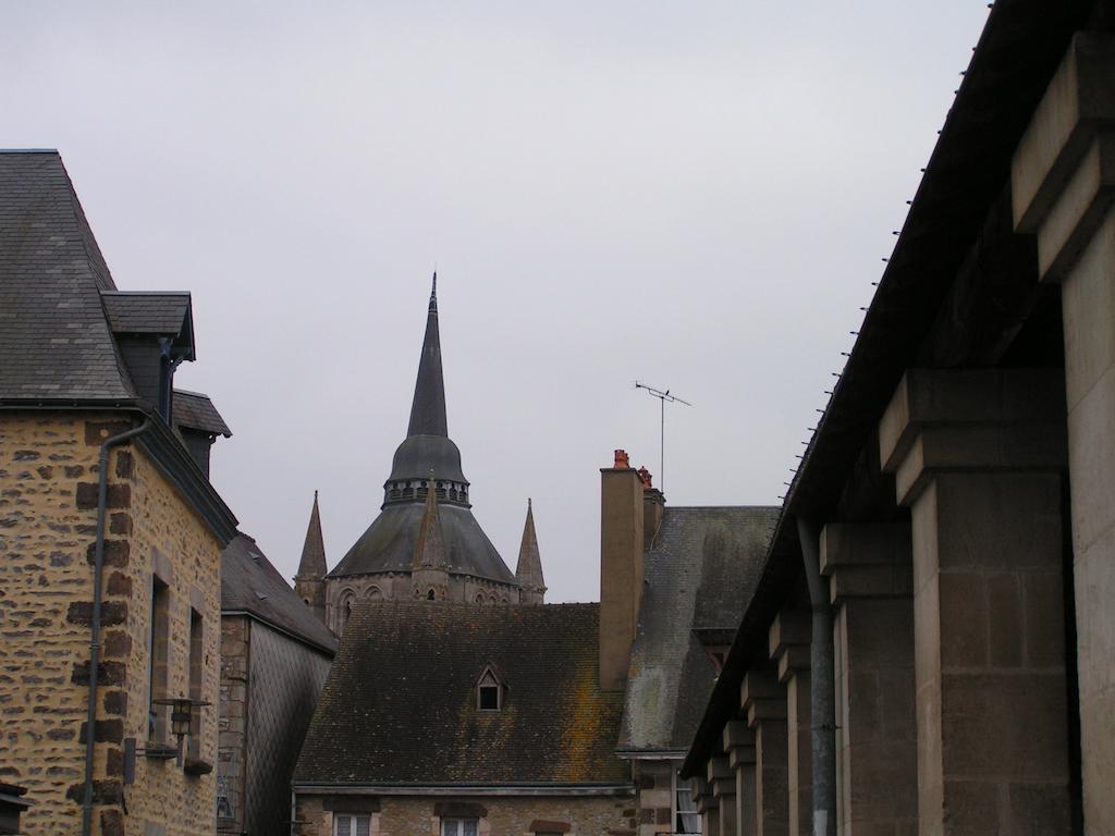 Hôtel Ronsin Fresnay-sur-Sarthe Esterno foto